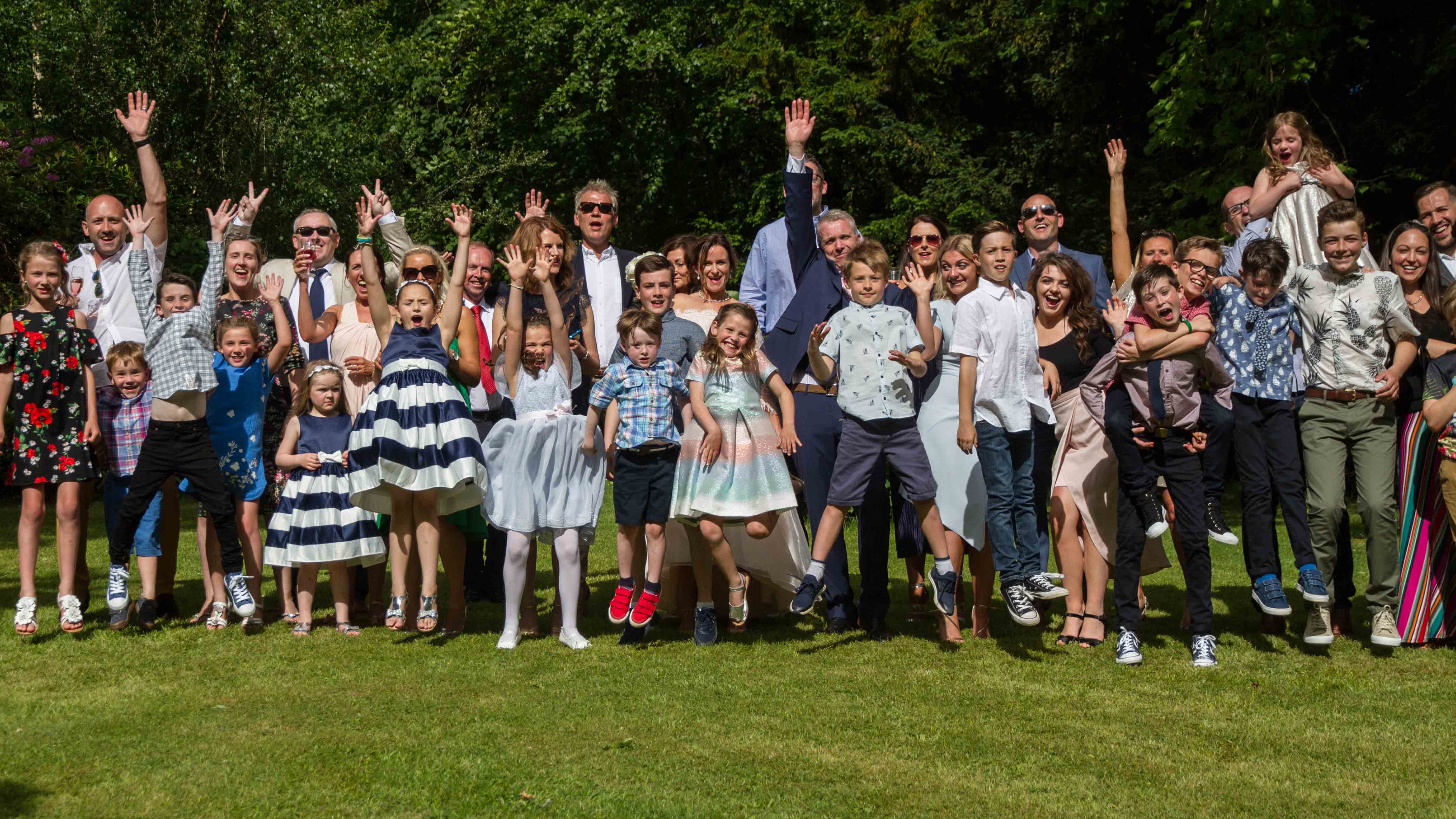 kirkhill-wedding-crowd
