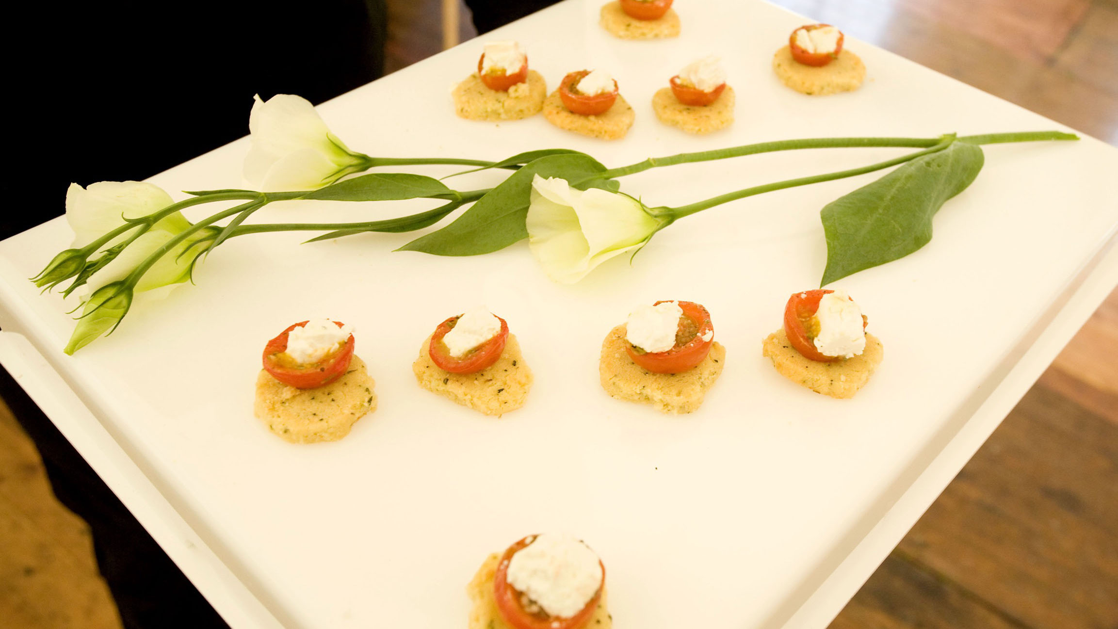 wedding-canape